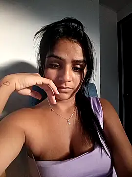 Snapshot of AnnRosse18 chatting on 02-01-25, 10:23 AnnRosse18 online show from 02-01-25, 10:23