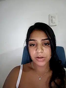 Snapshot of AnnRosse18 chatting on 02-14-25, 11:09 AnnRosse18 online show from 02-14-25, 11:09