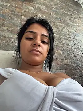 Snapshot of AnnRosse18 chatting on 01-07-26, 03:03 AnnRosse18 online show from 01-07-26, 03:03