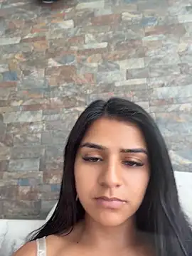 Snapshot of AnnRosse18 chatting on 05-15-26, 04:03 AnnRosse18 online show from 05-15-26, 04:03