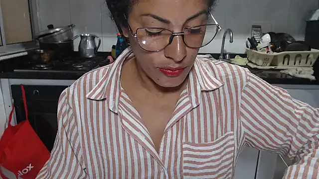 kateleyagrey online show from 11-13-25, 07:35