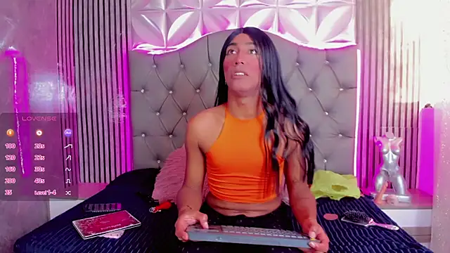 Lucia-sex online show from 04-18-26, 07:51