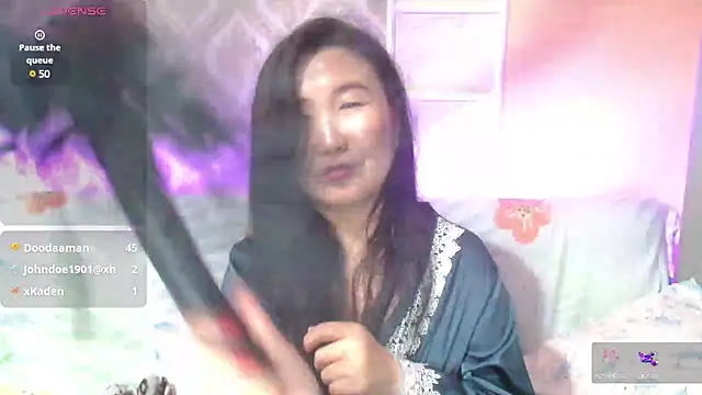 Snapshot of Bet_Lu chatting on 03-16-25, 05:28 Bet Lu online show from 03-16-25, 05:28