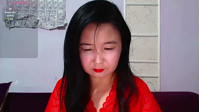 Snapshot of Bet_Lu chatting on 04-13-26, 09:26 Bet Lu online show from 04-13-26, 09:26