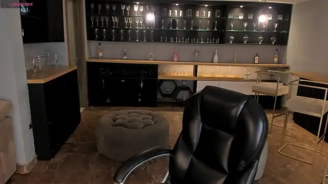 RoseFerrera online show from 10-25-25, 09:09