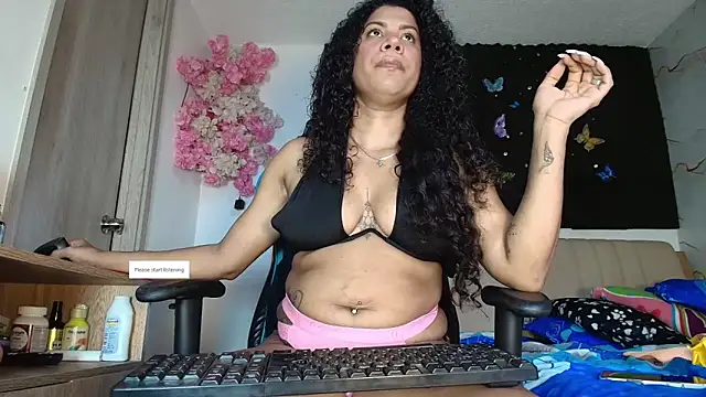 Snapshot of Hot_Brunette34 chatting on 05-28-26, 10:18 Hot Brunette34 online show from 05-28-26, 10:18