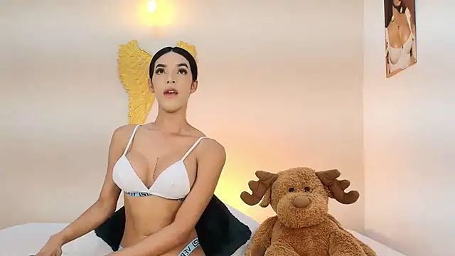 salome Collins 1 online show from 04-23-26, 11:40