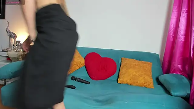 Victoria Jonness online show from 04-09-26, 07:41