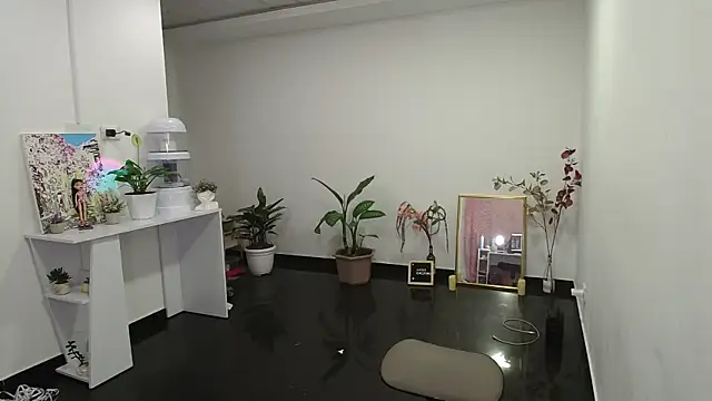 Snapshot of NicoleCortez chatting on 12-19-24, 04:34 NicoleCortez online show from 12-19-24, 04:34