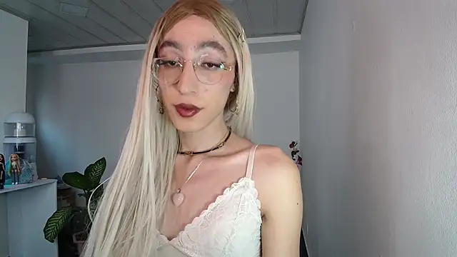 Snapshot of NicoleCortez chatting on 01-23-25, 09:39 NicoleCortez online show from 01-23-25, 09:39