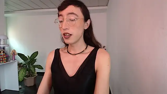 Snapshot of NicoleCortez chatting on 02-23-25, 06:34 NicoleCortez online show from 02-23-25, 06:34