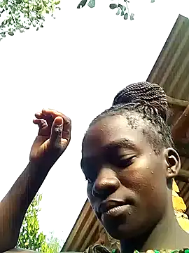 Snapshot of shape30 chatting on 11-22-25, 05:39 shape30 online show from 11-22-25, 05:39