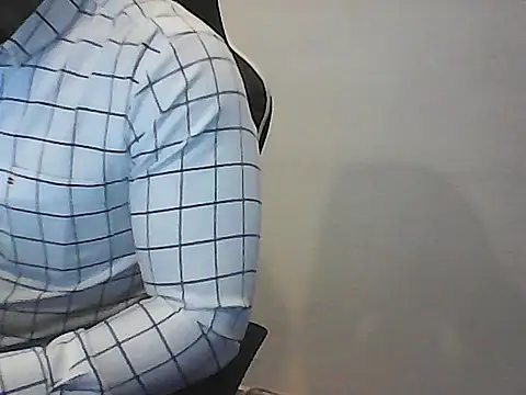 Kalel17073 online show from 06-24-26, 03:44