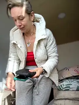 sexymarilyncolombia online show from 02-10-26, 01:37