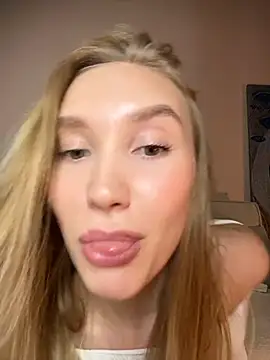 Snapshot of MariaTull chatting on 11-07-25, 02:50 MariaTull online show from 11-07-25, 02:50