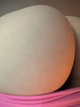 Snapshot of MariaTull chatting on 11-10-25, 02:38 MariaTull online show from 11-10-25, 02:38