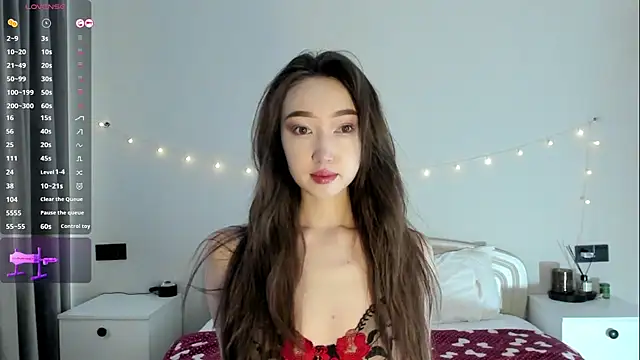 Snapshot of _luna_022 chatting on 10-24-25, 04:42 luna 022 online show from 10-24-25, 04:42