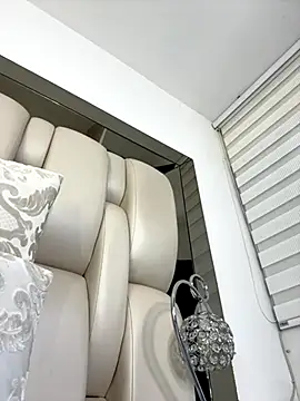 Snapshot of ALISSON_FOXXX1 chatting on 11-04-25, 08:19 ALISSON FOXXX1 online show from 11-04-25, 08:19