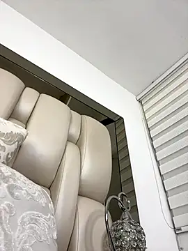 Snapshot of ALISSON_FOXXX1 chatting on 11-05-25, 10:54 ALISSON FOXXX1 online show from 11-05-25, 10:54