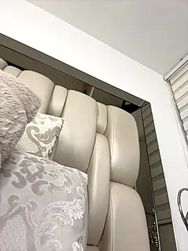 Snapshot of ALISSON_FOXXX1 chatting on 11-07-25, 10:54 ALISSON FOXXX1 online show from 11-07-25, 10:54