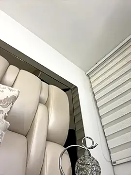 Snapshot of ALISSON_FOXXX1 chatting on 11-11-25, 11:27 ALISSON FOXXX1 online show from 11-11-25, 11:27