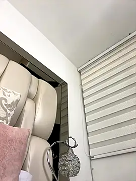 Snapshot of ALISSON_FOXXX1 chatting on 11-14-25, 11:02 ALISSON FOXXX1 online show from 11-14-25, 11:02