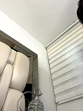 Snapshot of ALISSON_FOXXX1 chatting on 11-15-25, 04:47 ALISSON FOXXX1 online show from 11-15-25, 04:47