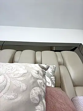 Snapshot of ALISSON_FOXXX1 chatting on 12-17-25, 12:55 ALISSON FOXXX1 online show from 12-17-25, 12:55