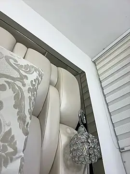 ALISSON FOXXX1 online show from 02-04-26, 10:47