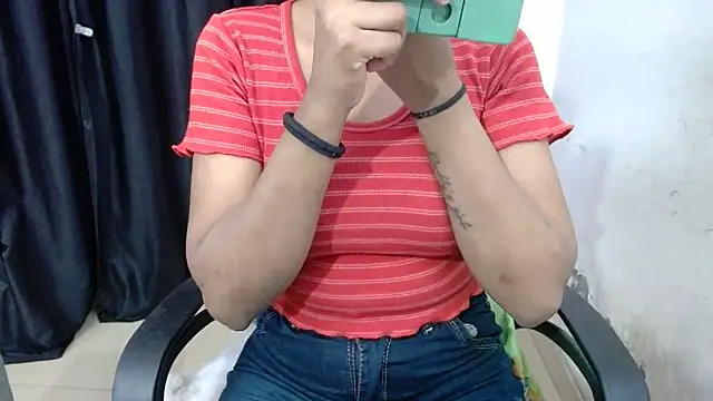 Snapshot of sexy_vani1 chatting on 02-11-26, 05:40 sexy vani1 online show from 02-11-26, 05:40