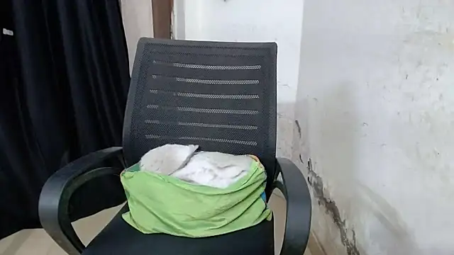 Snapshot of sexy_vani1 chatting on 03-10-26, 06:46 sexy vani1 online show from 03-10-26, 06:46