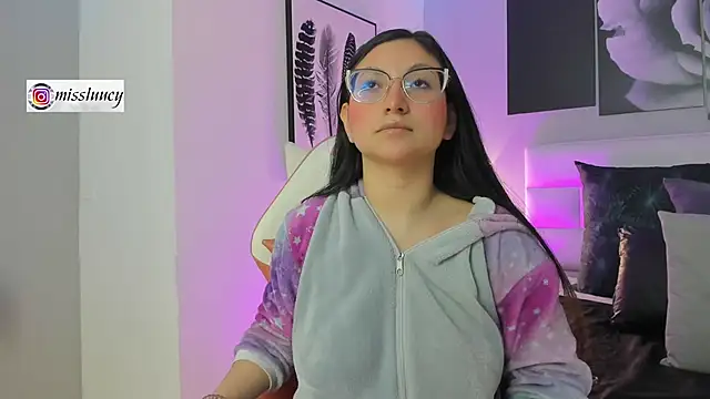 lucy neil online show from 09-23-25, 07:06