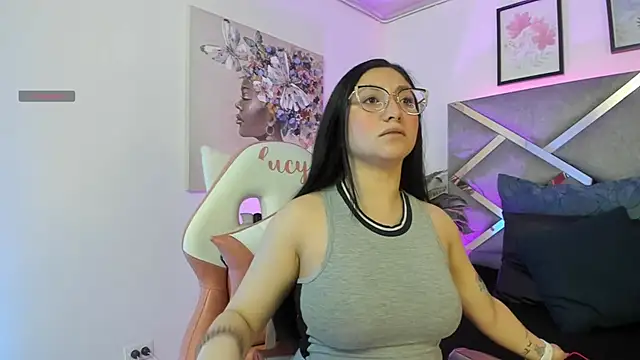 lucy neil online show from 10-15-25, 02:33