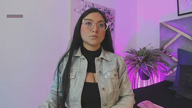 lucy neil online show from 01-06-26, 04:05