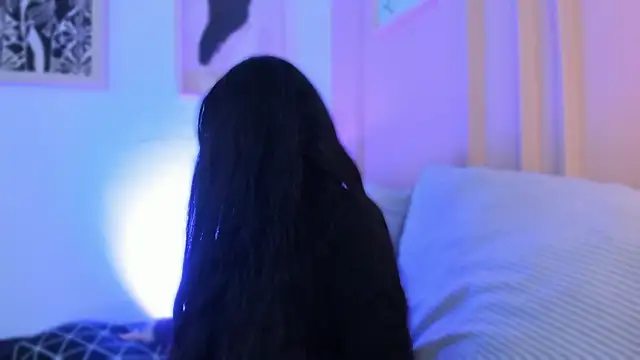 lucy neil online show from 02-28-26, 02:34