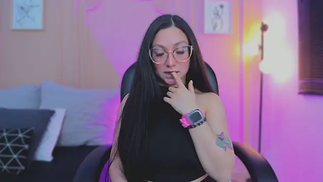 lucy neil online show from 03-30-26, 02:34