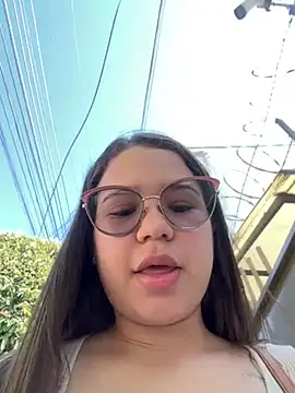 Lucyklein2022 online show from 12-31-24, 01:52