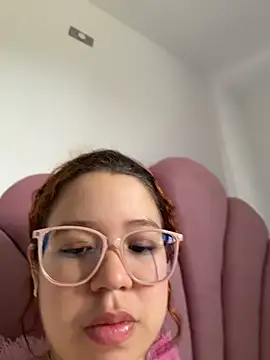 Lucyklein2022 online show from 07-12-26, 03:47