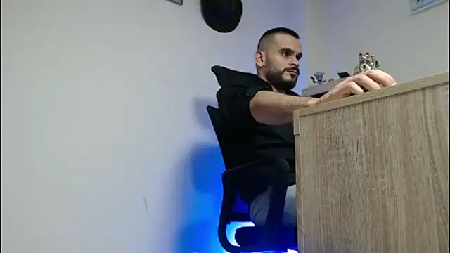 Snapshot of cowboyht chatting on 02-20-26, 03:58 cowboyht online show from 02-20-26, 03:58