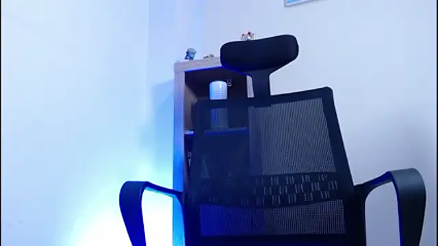 Snapshot of cowboyht chatting on 02-25-26, 03:05 cowboyht online show from 02-25-26, 03:05