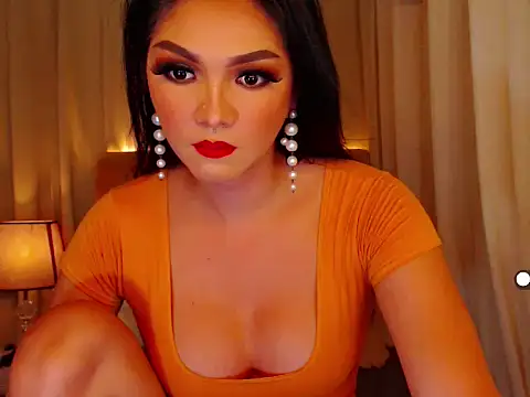 Snapshot of mistressseductionleah chatting on 04-19-26, 08:44 mistressseductionleah online show from 04-19-26, 08:44