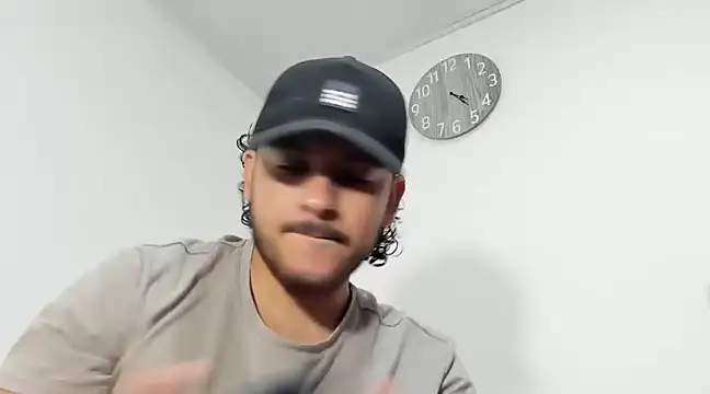 tuyo1995 online show from 03-17-25, 09:23