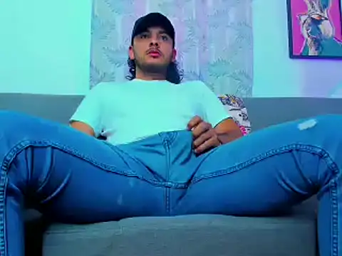 tuyo1995 online show from 03-02-26, 04:14