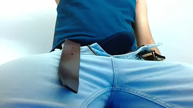 tuyo1995 online show from 04-24-26, 08:55