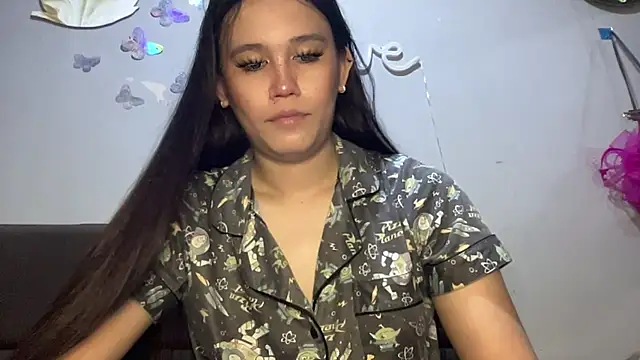 Snapshot of MeganTheRarest chatting on 11-15-25, 11:54 MeganTheRarest online show from 11-15-25, 11:54