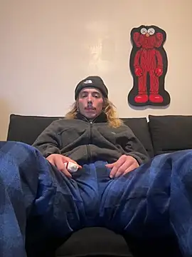 Snapshot of trippyski chatting on 12-30-24, 03:03 trippyski online show from 12-30-24, 03:03