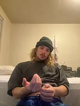 Snapshot of trippyski chatting on 02-11-25, 05:05 trippyski online show from 02-11-25, 05:05