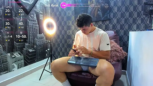 Leonsmoron online show from 12-21-25, 02:08