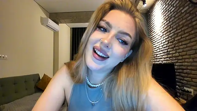 fifteenpoem online show from 06-05-26, 02:18