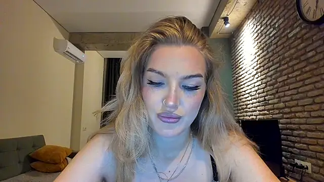 fifteenpoem online show from 06-26-26, 02:38